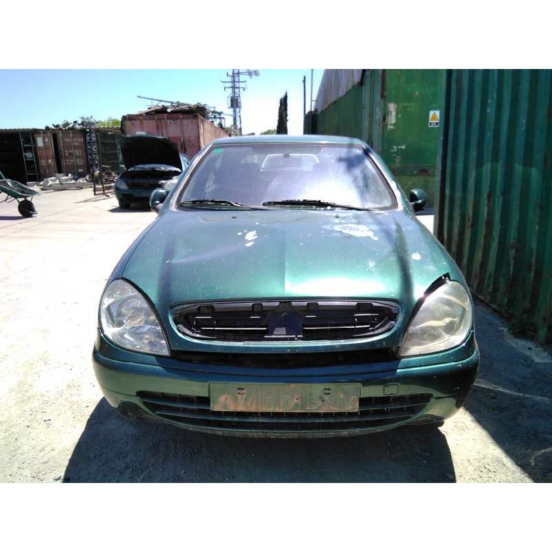 citroën xsara berlina del año 2002