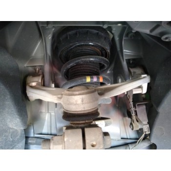 BRAZO SUSPENSION SUPERIOR DELANTERO DERECHO 