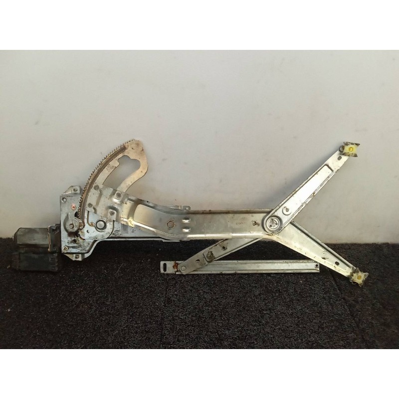 Recambio de elevalunas delantero derecho para peugeot 406 coupe (s1/s2) 2.2 hdi referencia OEM IAM 0130821693  BOSCH
