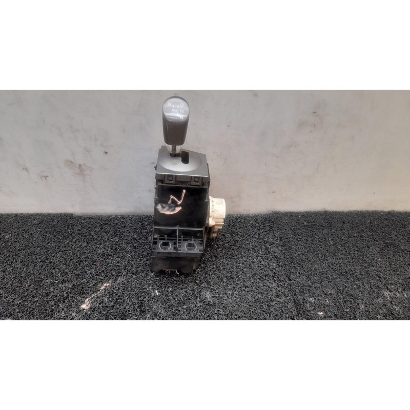 Recambio de palanca cambio para toyota prius (nhw20) sol referencia OEM IAM - Blanco 2
