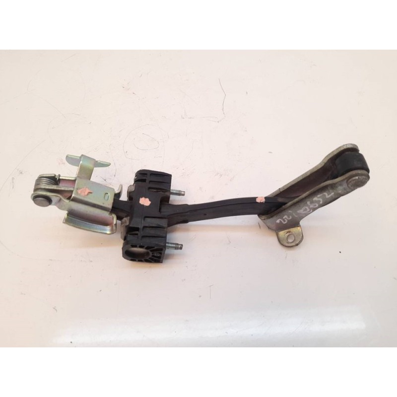 Recambio de retenedor puerta trasera derecha para peugeot boxer furgón 330 l1h1 komfort hdi 130 referencia OEM IAM   