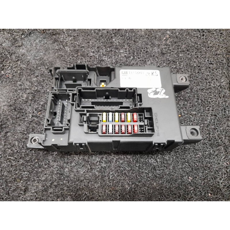 Recambio de caja reles / fusibles para opel corsa d cosmo referencia OEM IAM 13142241 28084929 