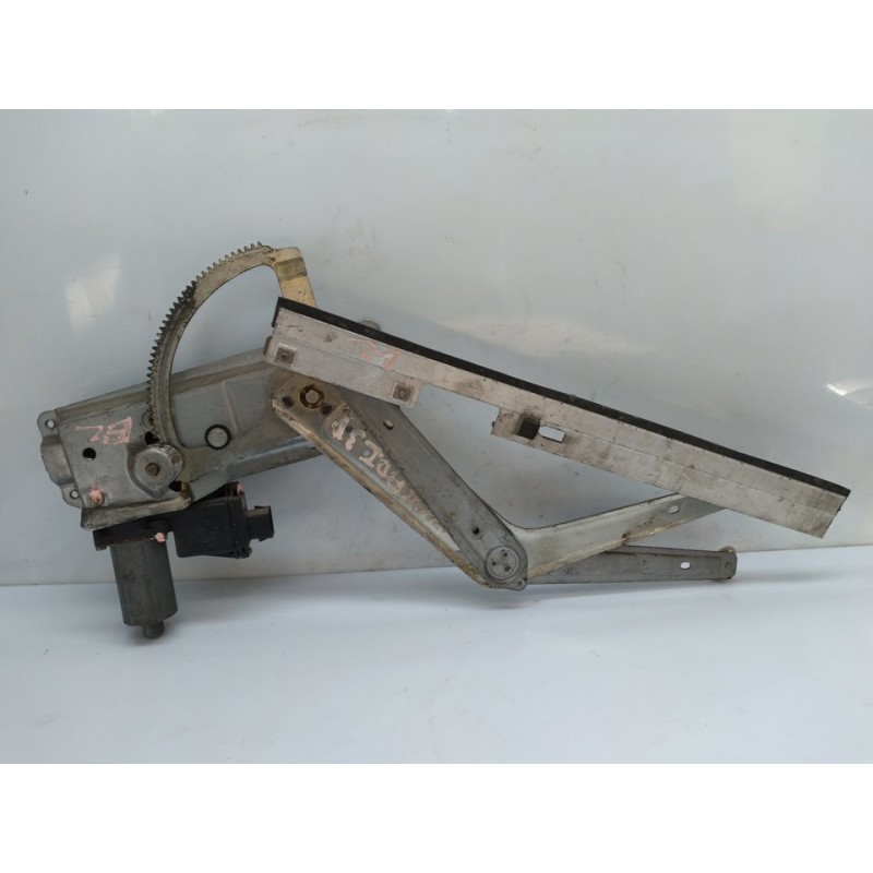 Recambio de elevalunas delantero izquierdo para opel tigra referencia OEM IAM 90520201  