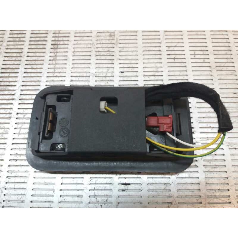 Recambio de luz interior para citroën jumpy 1.9 diesel referencia OEM IAM - Blanco 2