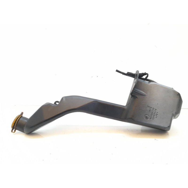 Recambio de deposito limpia para opel zafira b enjoy referencia OEM IAM 13145448 644500993 4
