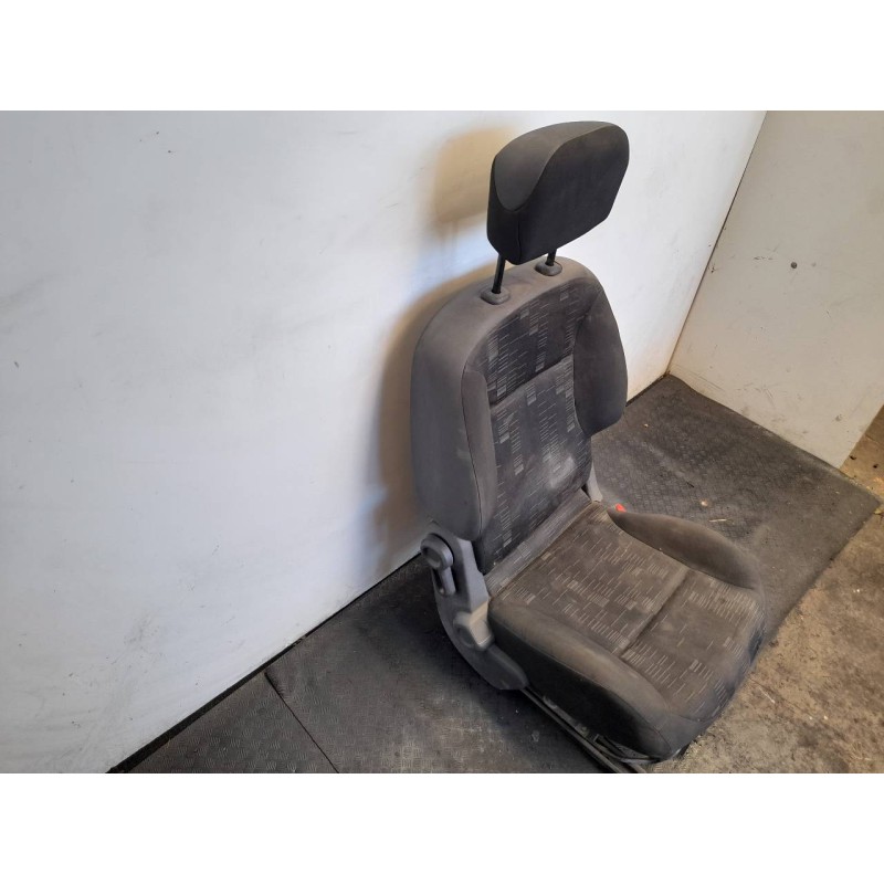 Recambio de asiento delantero derecho para citroën berlingo station wagon x referencia OEM IAM - Blanco 2
