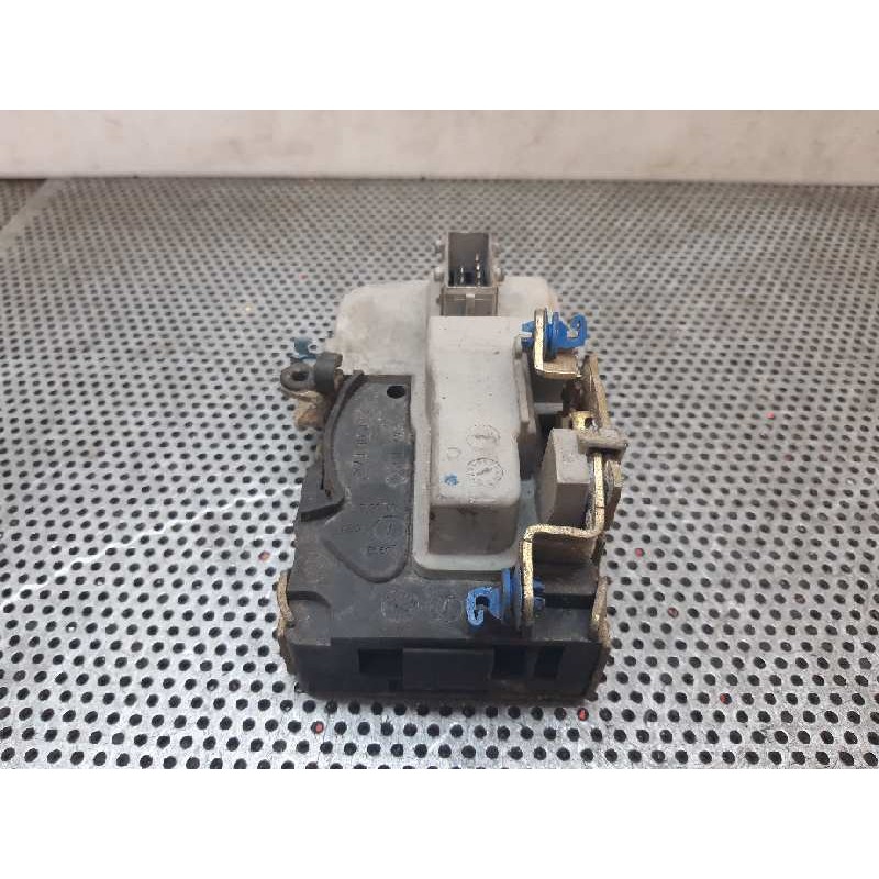 Recambio de cerradura puerta delantera derecha para citroën berlingo referencia OEM IAM 4
