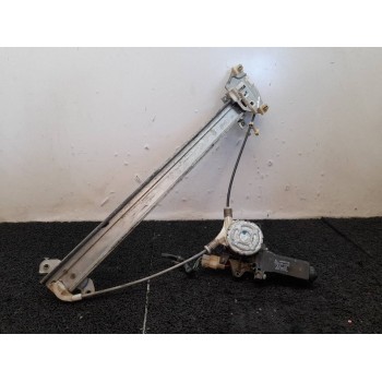ELEVALUNAS DELANTERO DERECHO MB517476 