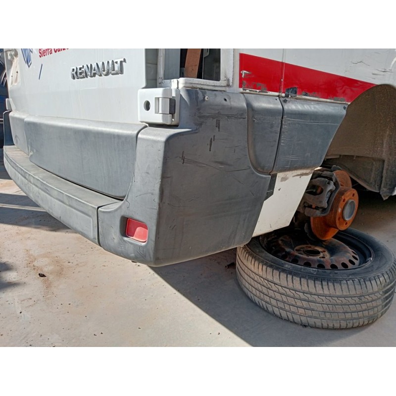 Recambio de puntera paragolpes trasera derecha para renault master kombi l2h2 3,5t referencia OEM IAM   