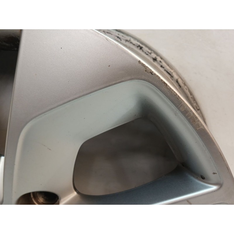Recambio de llanta para renault clio iv limited referencia OEM IAM 403009007R - Blanco 2