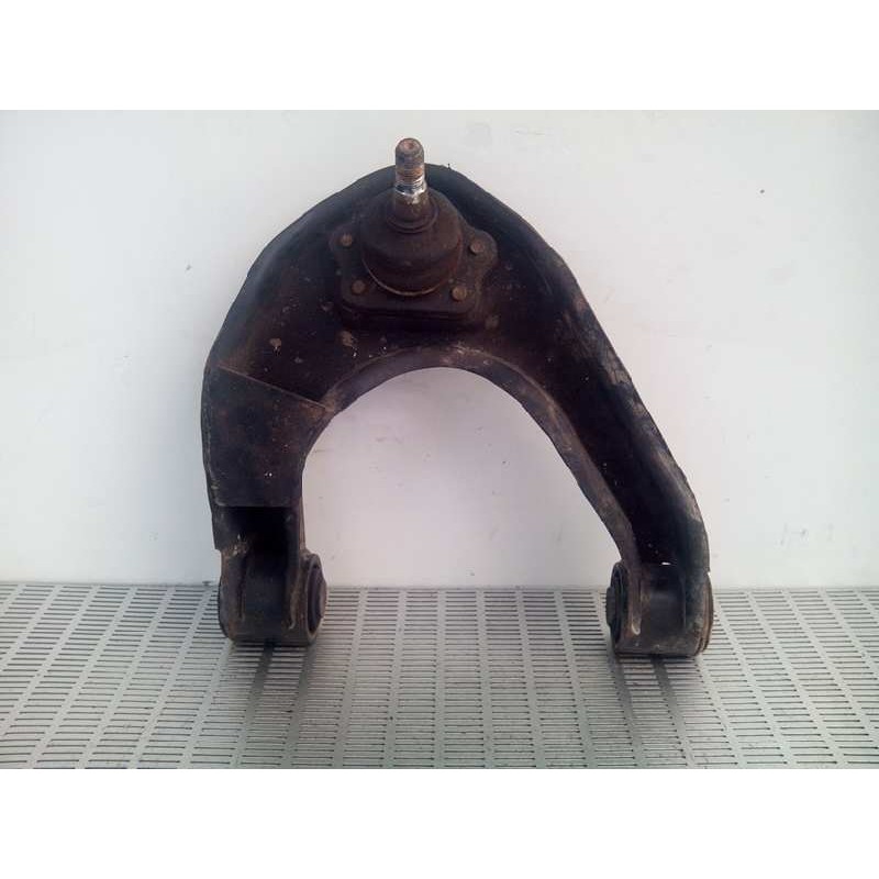 Recambio de brazo suspension inferior delantero derecho para nissan cabstar e 3.0d referencia OEM IAM - Blanco 3