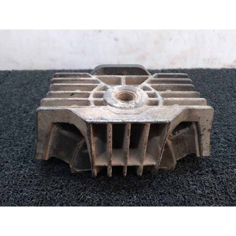 Recambio de soporte cambio para mercedes-benz atego 4.2d referencia OEM IAM 9702400310 - Blanco 2