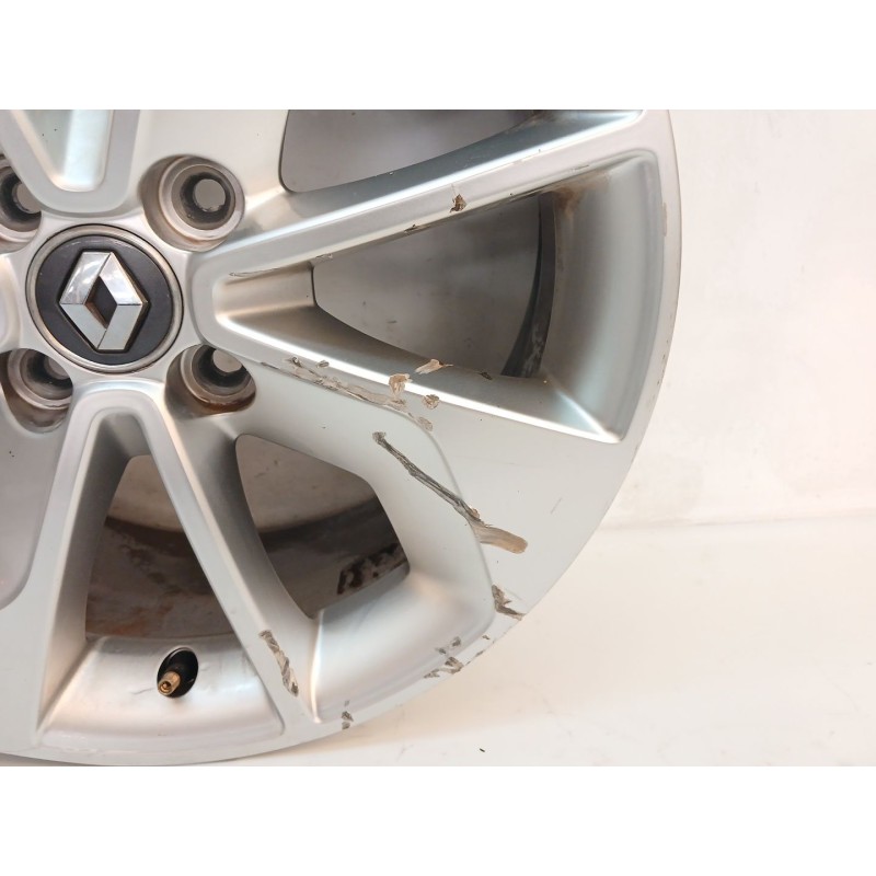 Recambio de llanta para renault clio iv limited referencia OEM IAM 403009007R - Blanco 3