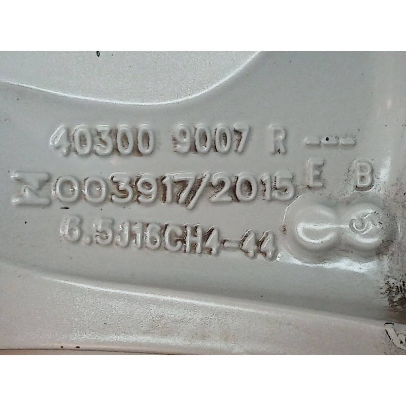 Recambio de llanta para renault clio iv limited referencia OEM IAM 403009007R - Blanco 4