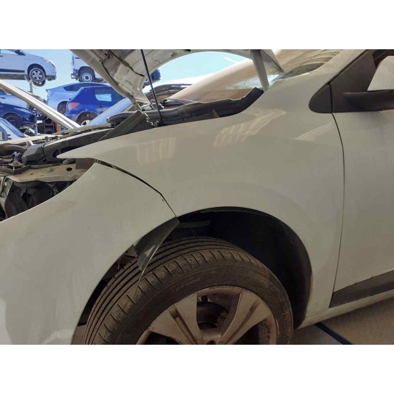 Recambio de aleta delantera izquierda para renault megane iii coupe dynamique referencia OEM IAM - Blanco 2