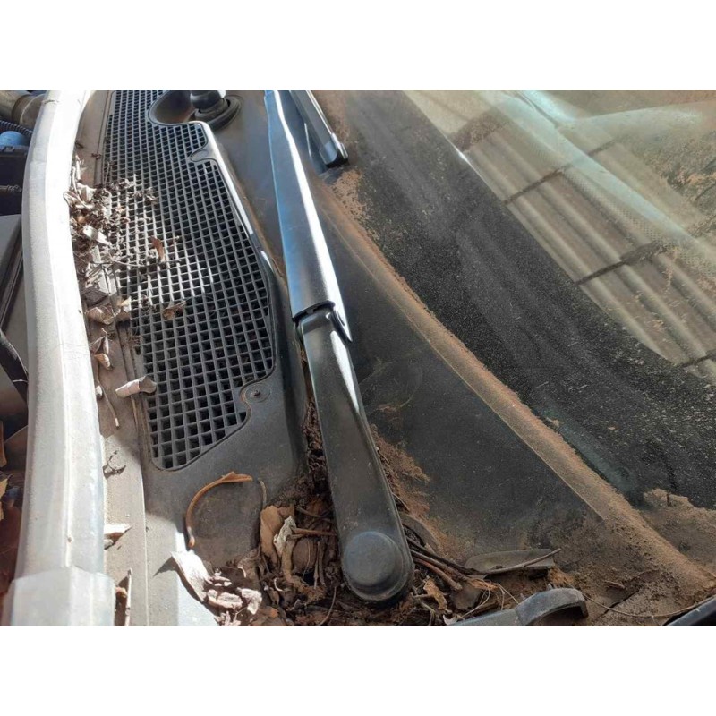 Recambio de brazo limpia delantero izquierdo para renault megane iii coupe dynamique referencia OEM IAM   
