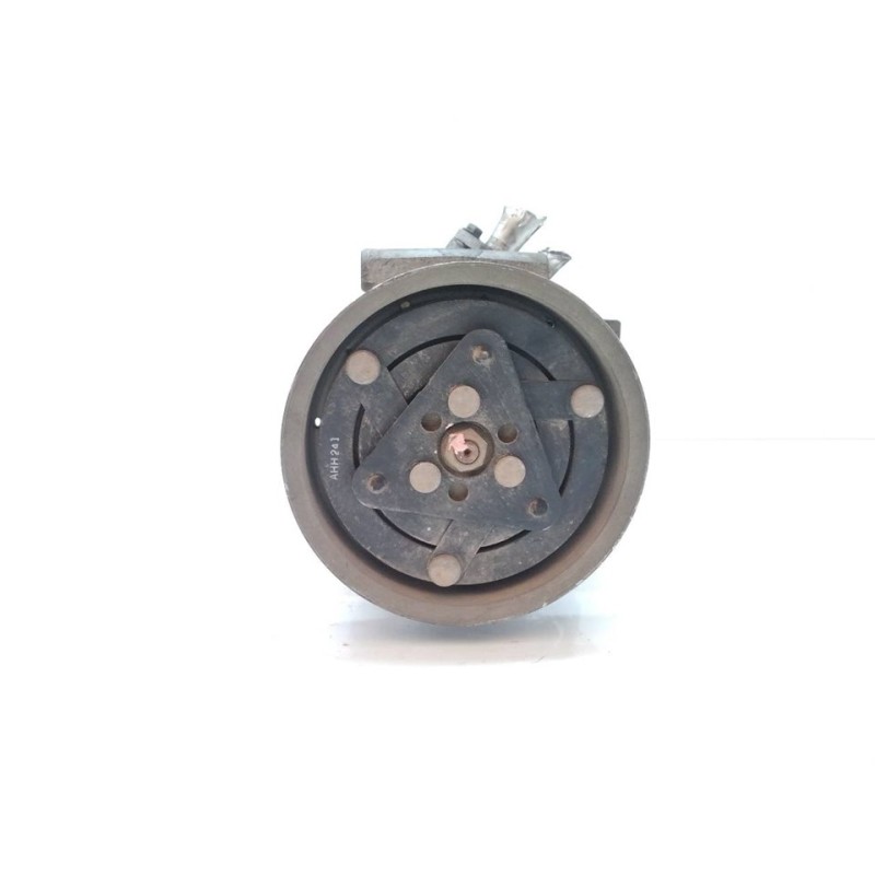Recambio de compresor aire acondicionado para renault kangoo expression referencia OEM IAM 8200953359 - Blanco 2
