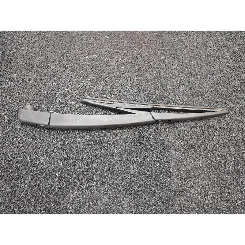 Recambio de brazo limpia trasero para peugeot 3008 sport pack referencia OEM IAM   