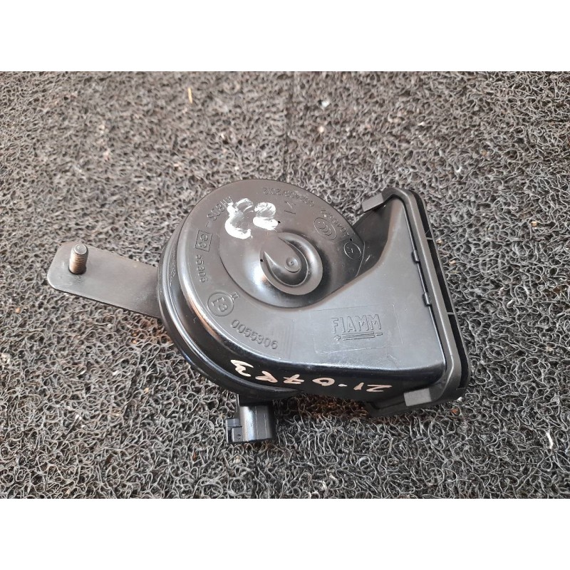 Recambio de claxon para jaguar xe prestige referencia OEM IAM GX7313801AA  