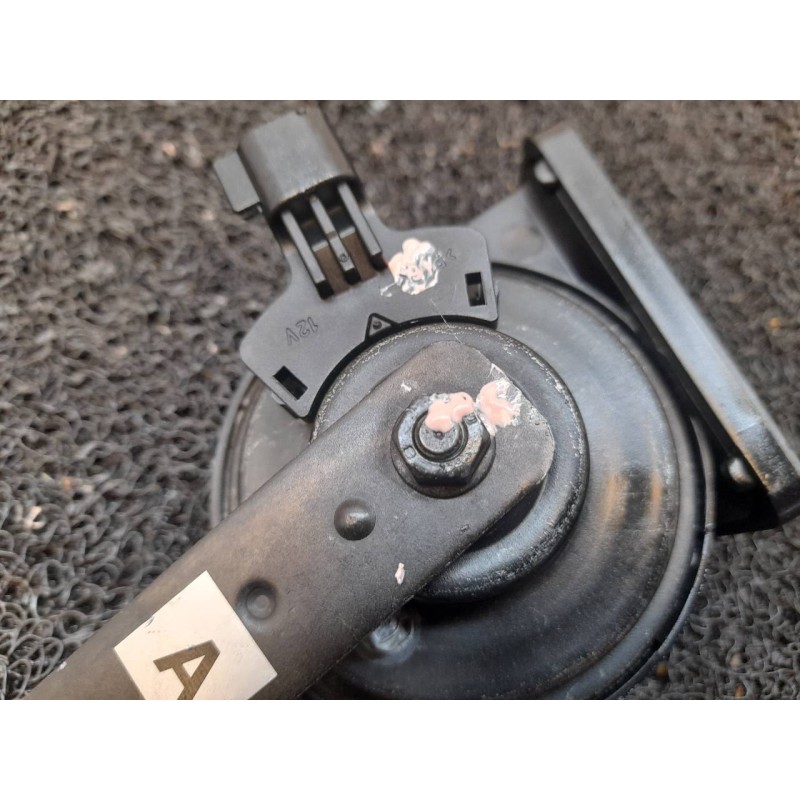 Recambio de claxon para jaguar xe prestige referencia OEM IAM GX7313801AA - Azul 2