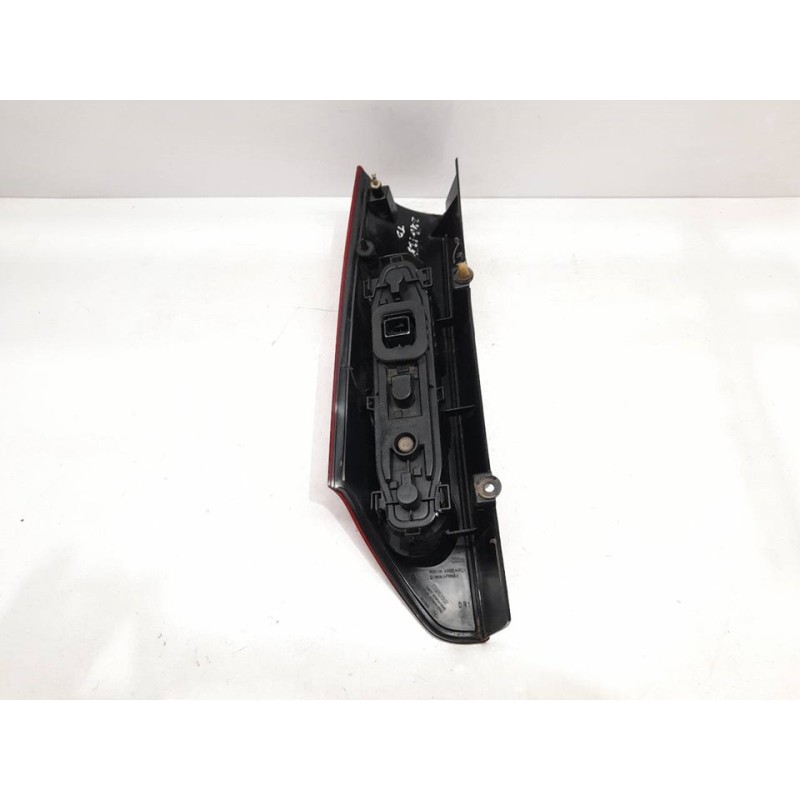 Recambio de piloto trasero derecho para renault kangoo expression referencia OEM IAM 8200419945 - Blanco 2
