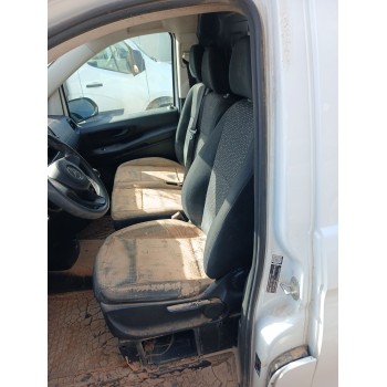 ASIENTO DELANTERO IZQUIERDO 