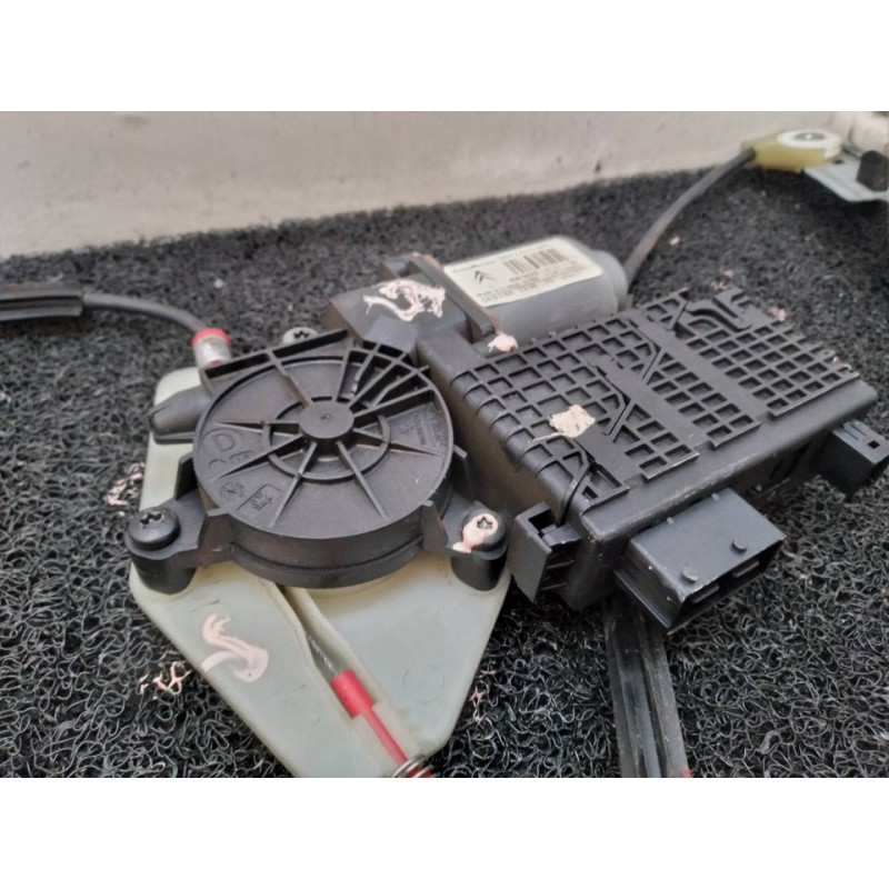 Recambio de elevalunas delantero derecho para citroën c4 grand picasso exclusive referencia OEM IAM 9682495780 4