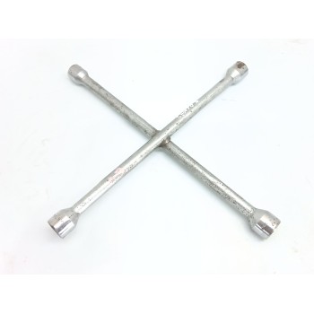 LLAVE RUEDA 