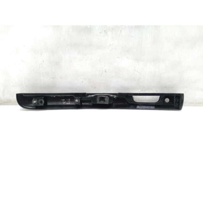 Recambio de molduras traseras para dacia dokker essential referencia OEM IAM 908513120R 3