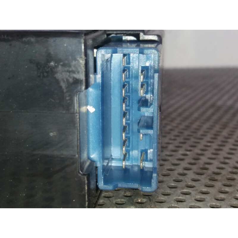 Recambio de mando elevalunas delantero izquierdo para daewoo nubira berlina cd referencia OEM IAM 621W01620 4