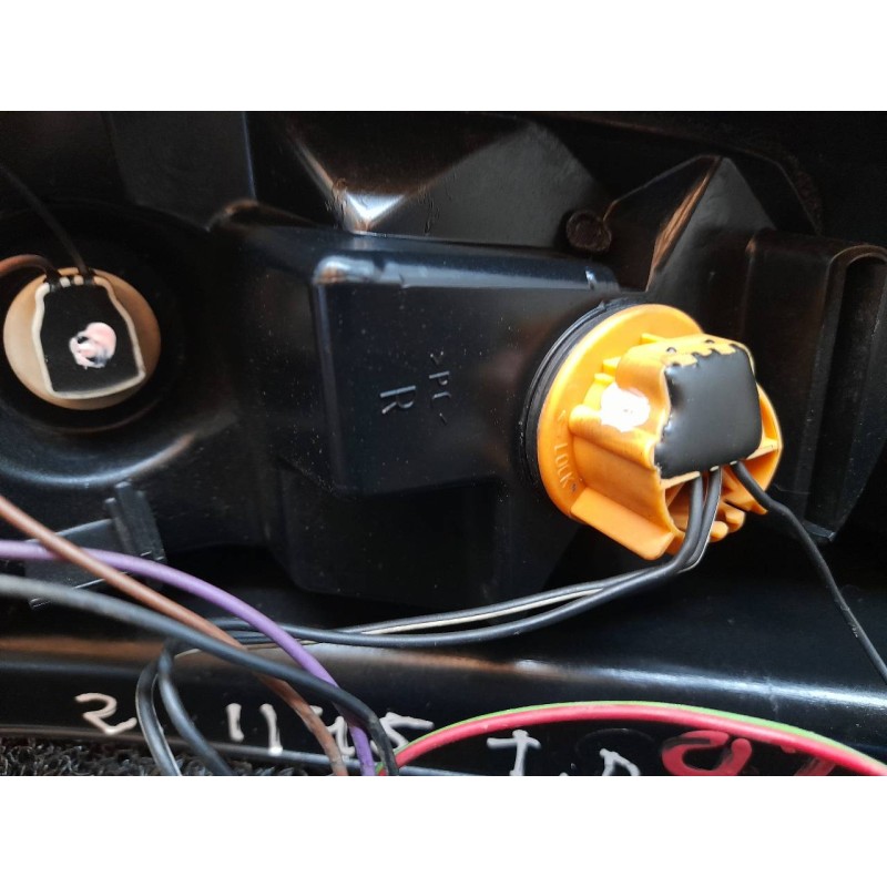 Recambio de piloto trasero derecho para ford fiesta (cbk) newport referencia OEM IAM - Negro 2