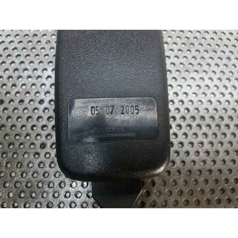 Recambio de enganche cinturon delantero derecho para citroën c15 e referencia OEM IAM 2