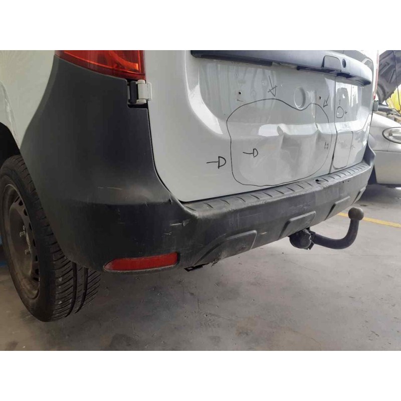 Recambio de paragolpes trasero para dacia dokker essential referencia OEM IAM 7