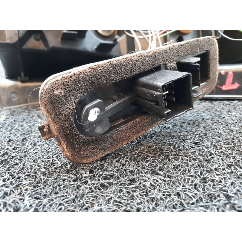 Recambio de piloto trasero derecho para ford fiesta (cbk) newport referencia OEM IAM - Negro 6