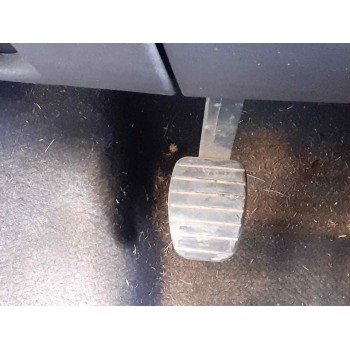 PEDAL EMBRAGUE 