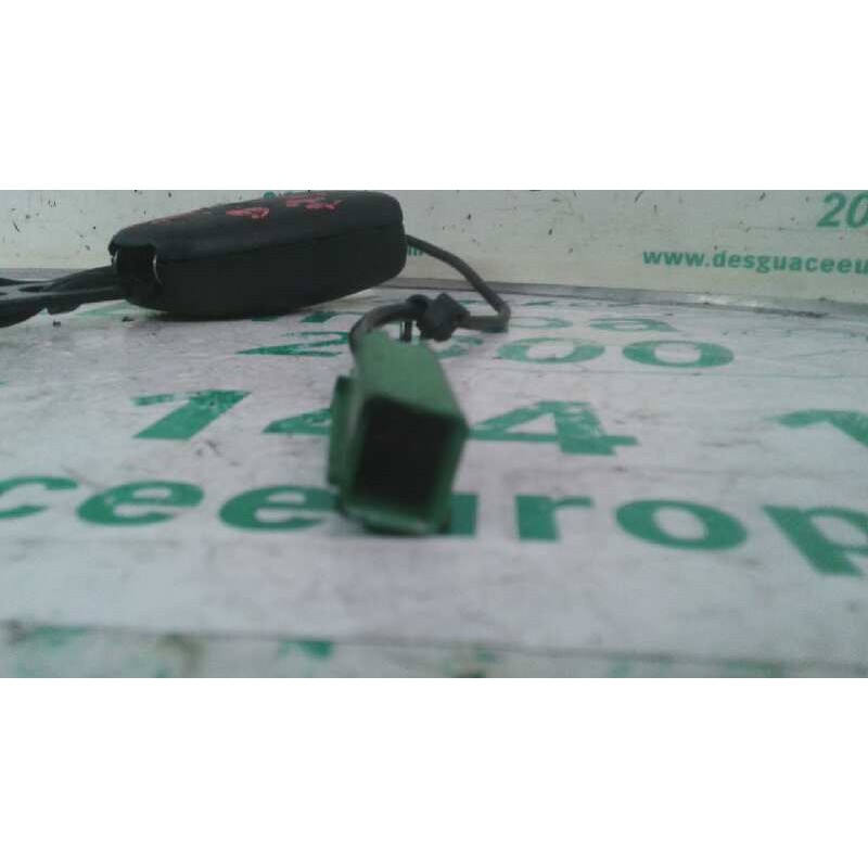 Recambio de enganche cinturon delantero izquierdo para volvo xc90 2.4 diesel cat referencia OEM IAM - Negro 2