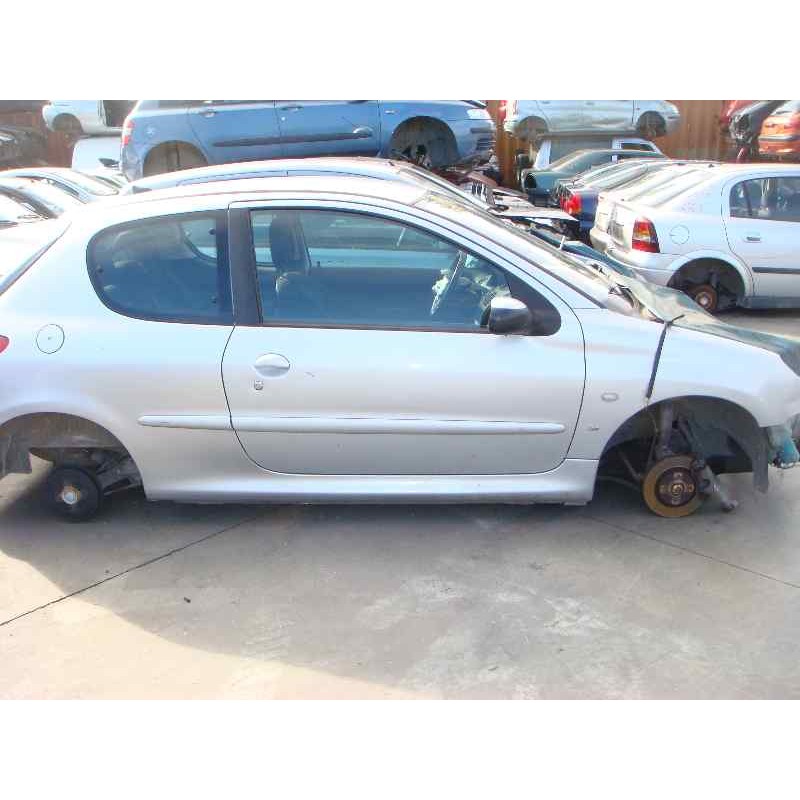 peugeot 206 berlina del año 2004