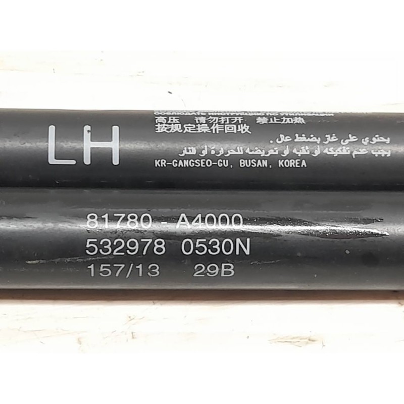 Recambio de amortiguadores maletero / porton para kia carens ( ) concept referencia OEM IAM 81770A4000 81780A4000 2