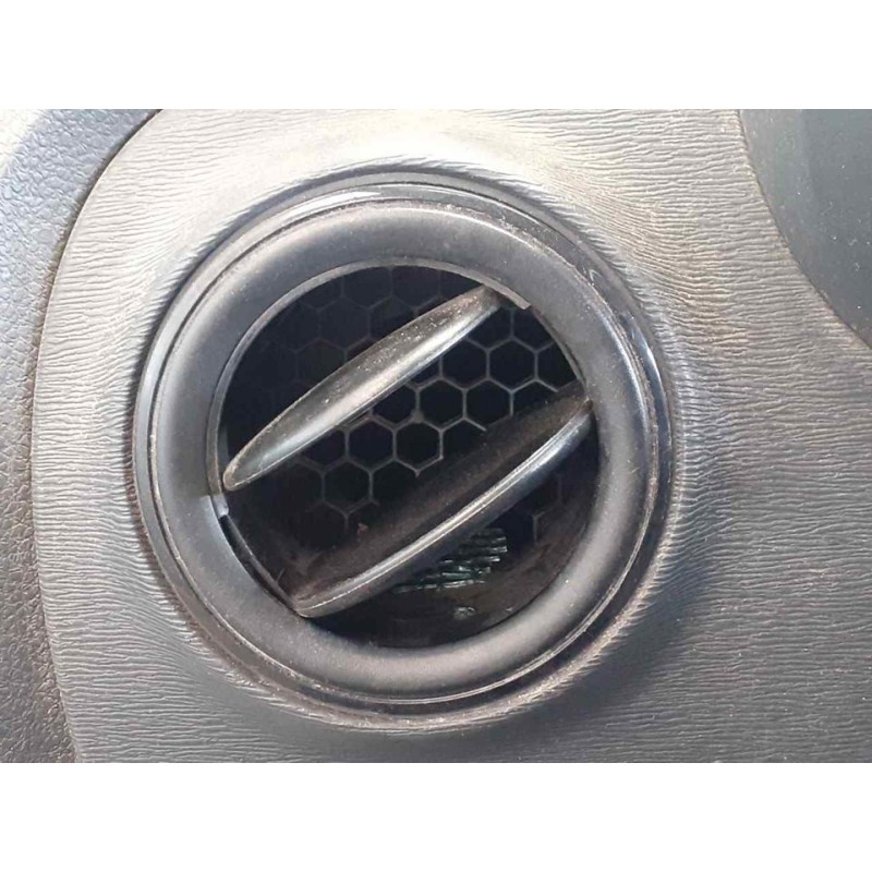 Recambio de rejilla aireadora para dacia dokker essential referencia OEM IAM 2