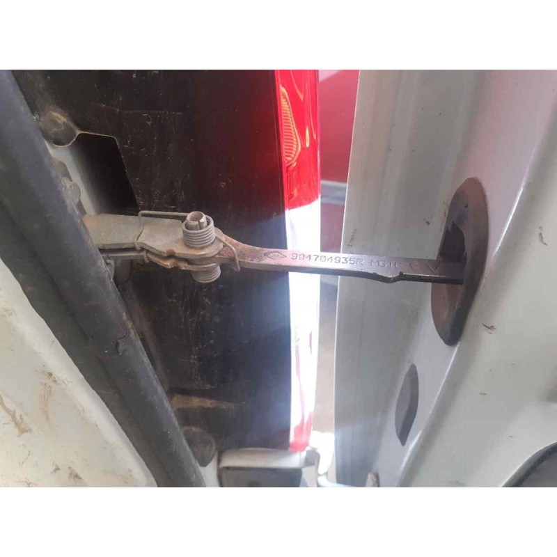 Recambio de retenedor puerta trasera derecha para dacia dokker essential referencia OEM IAM   