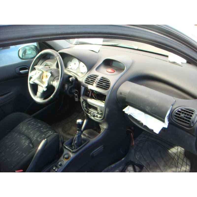 peugeot 206 berlina del año 2004