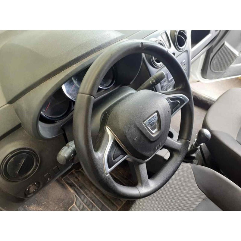 Recambio de volante para dacia dokker essential referencia OEM IAM 3