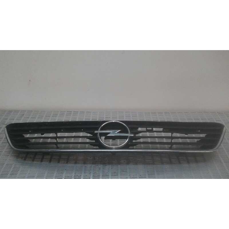 Recambio de rejilla delantera para opel astra g berlina 2.0 dti referencia OEM IAM   