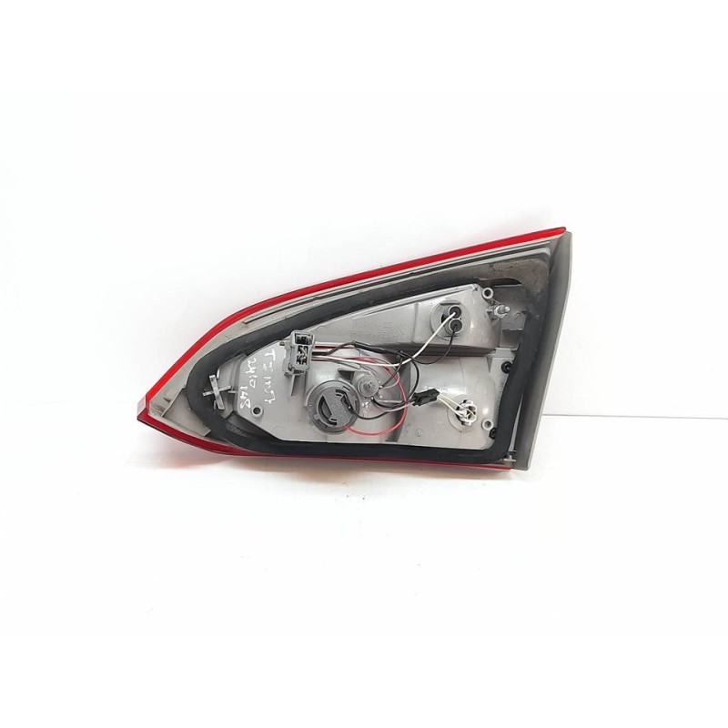 Recambio de piloto trasero izquierdo interior para ford focus turn. (cb8) trend referencia OEM IAM BM5113A603DC - Negro 2