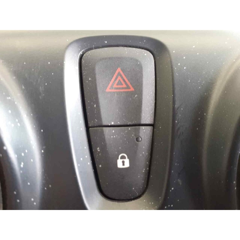 Recambio de warning para dacia dokker essential referencia OEM IAM 2