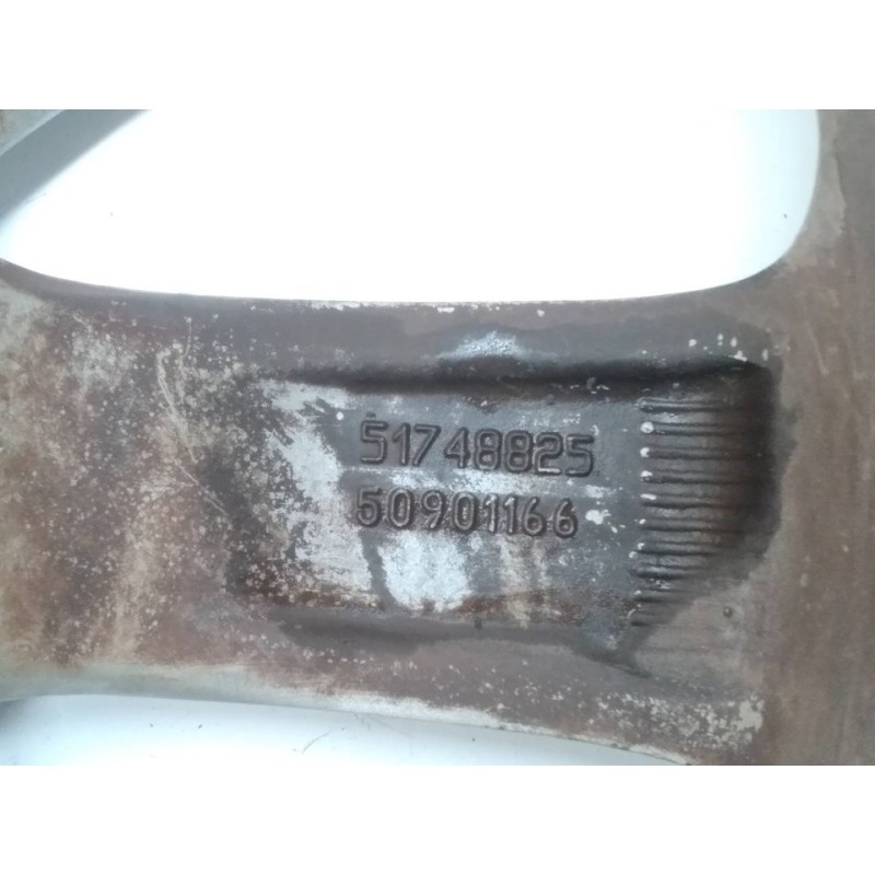 Recambio de llanta para lancia musa (184) 1.4 16v oro referencia OEM IAM 51748825 50901166 2