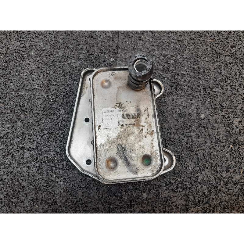 Recambio de enfriador aceite motor para mercedes-benz vito (w639) basic, combi 109 cdi compacto (639.601) referencia OEM IAM A64