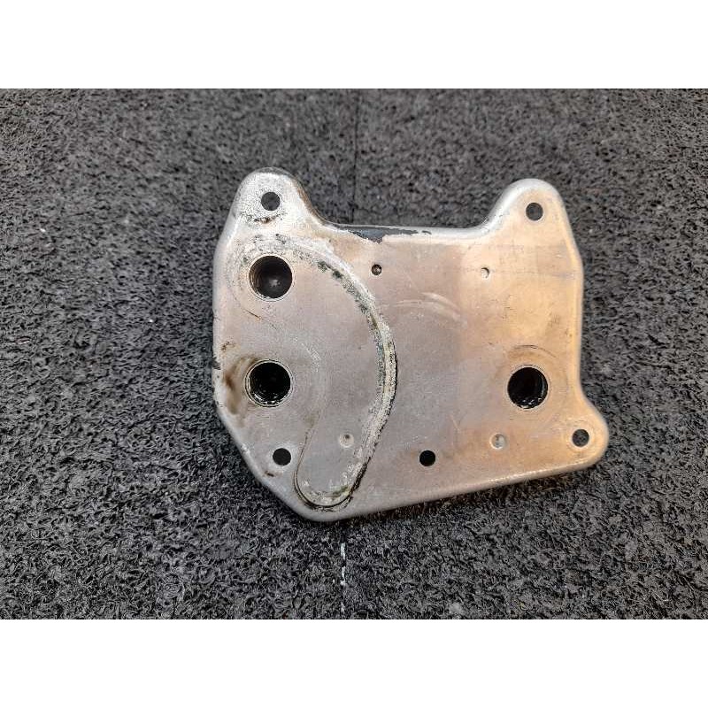 Recambio de enfriador aceite motor para mercedes-benz vito (w639) basic, combi 109 cdi compacto (639.601) referencia OEM IAM A64 2