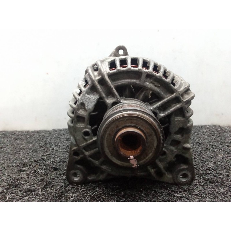 Recambio de alternador para renault kangoo expression referencia OEM IAM 0124525139 8200660034B BOSCH - Blanco 2