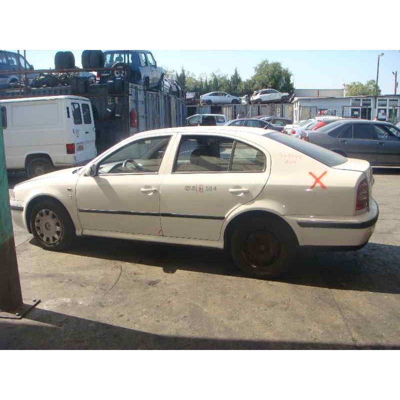 skoda octavia berlina (1u2) del año 2004